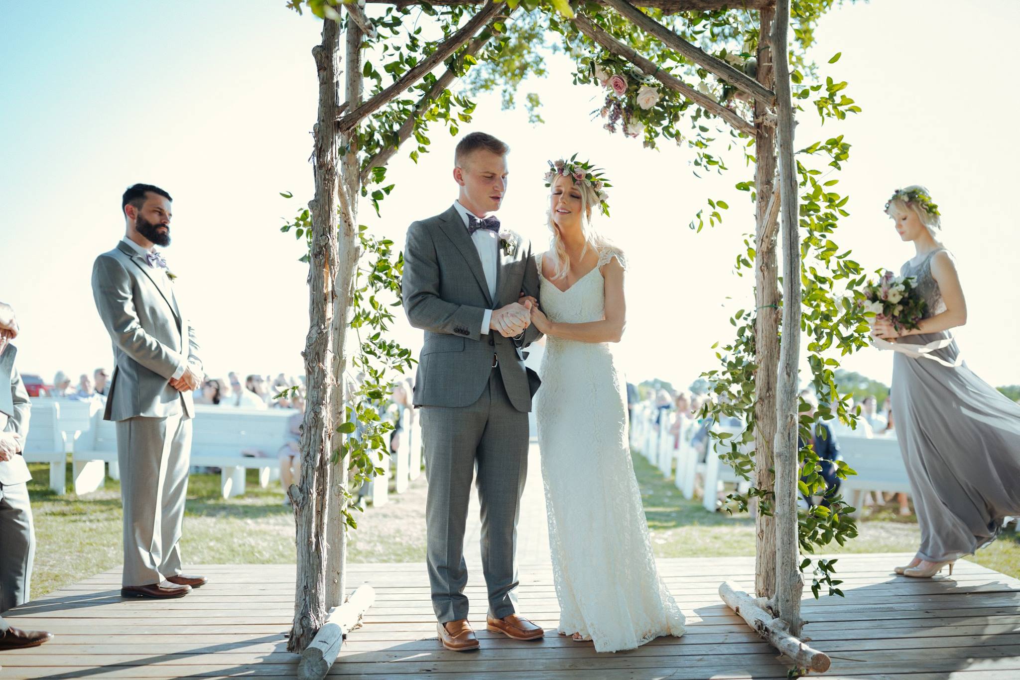 Weddings Unveiled // We're pulling back the veil on Kristen's Decatur, Texas wedding! ivoryandink.com