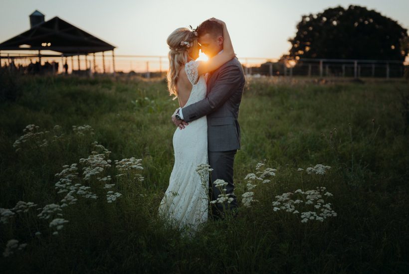 Weddings Unveiled // We're pulling back the veil on Kristen's Decatur, Texas wedding! ivoryandink.com